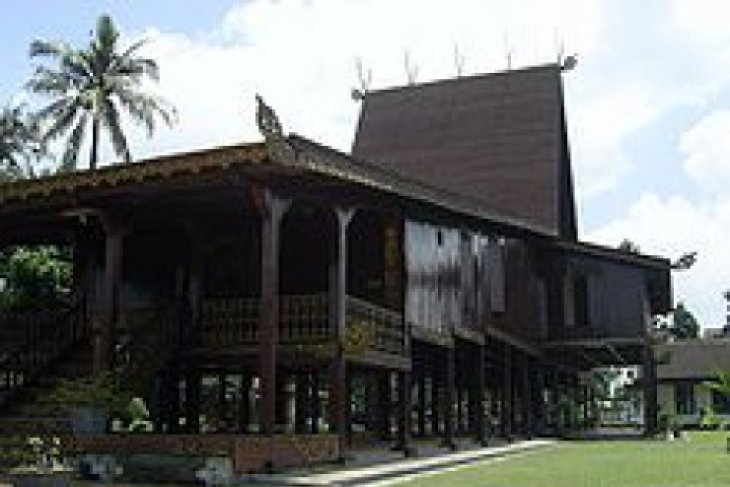 DPRD cek anjungan Kalsel di TMII Jakarta