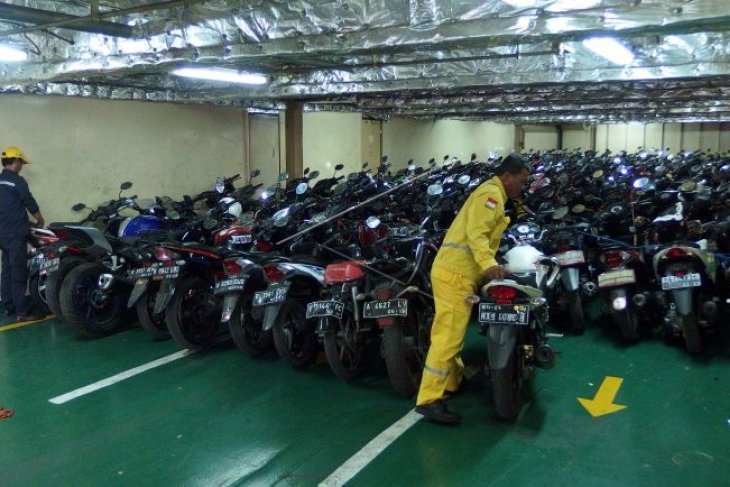 Arus balik pemudik gratis bersepeda motor