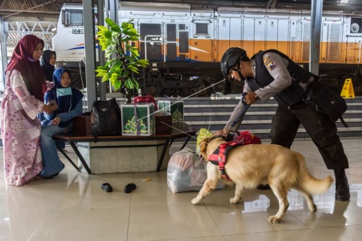 Pengamanan stasiun Tawang Semarang