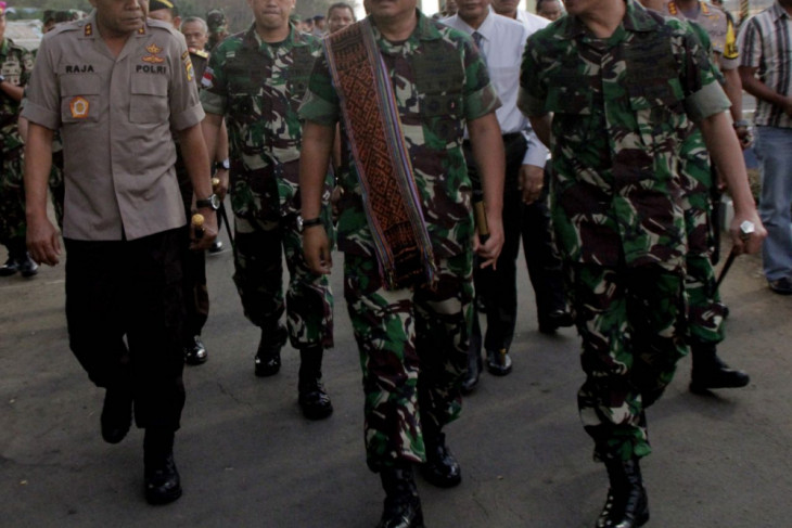TNI Commander arrives in Kupang en route to darwin