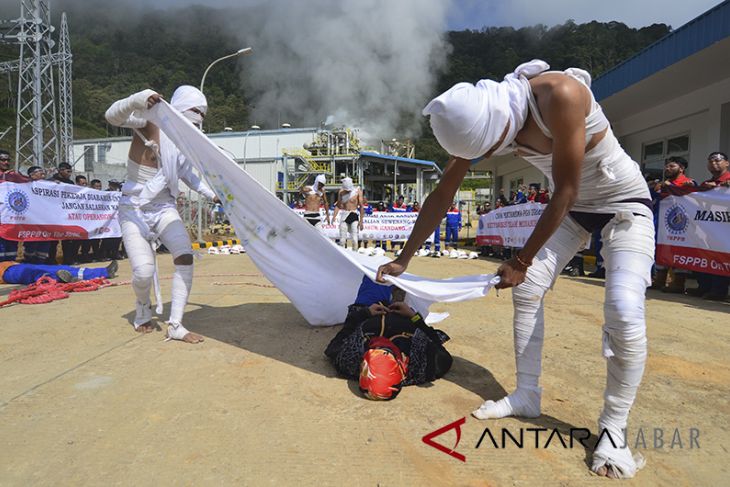 Aksi teaterikal bela Pertamina