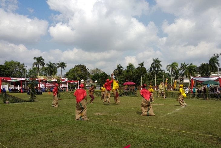 Festival olahraga tradisional lestarikan budaya