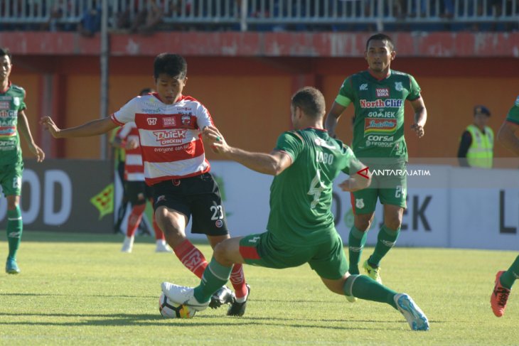 Madura United Kalahkan PSMS