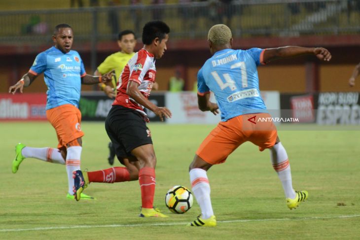 Madura United Kalahkan Perseru Serui