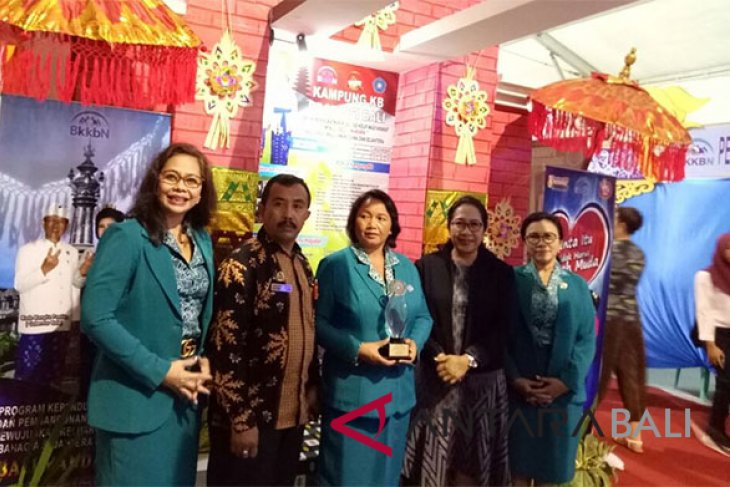 PKK Desa Sepang-Buleleng raih juara II nasional