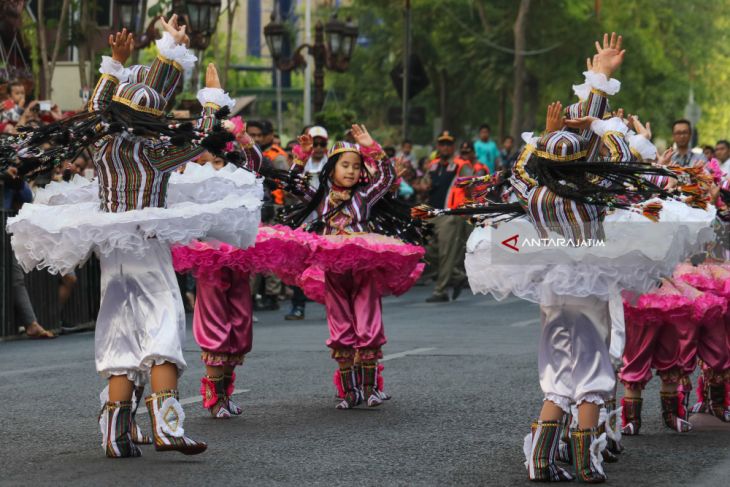 Parade Cross Culture Festival