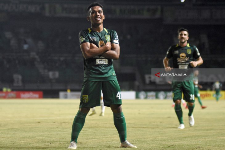 Persebaya Surabaya vs PSMS Medan 