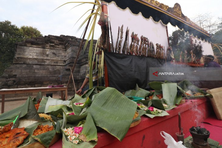 Ruwatan Panji di Candi Tegowangi