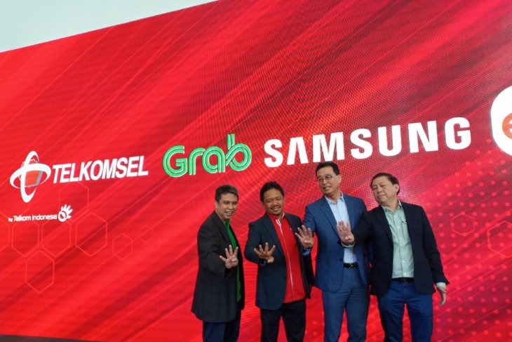 Grab gandeng Samsung, Telkomsel, dan Erafone luncurkan program kepemilikan ponsel cerdas
