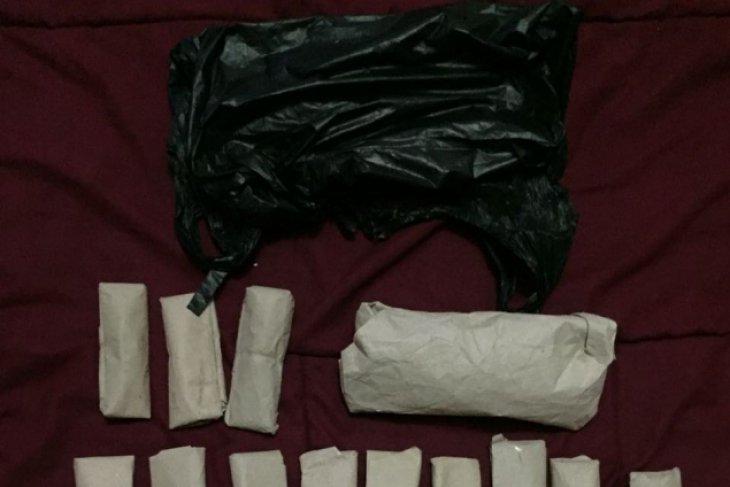 Tiga pengedar ganja Sukabumi salah satunya wanita ditangkap