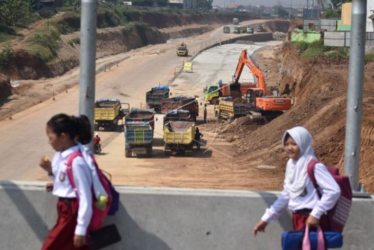 Pembangunan jalan tol Semarang-Batang
