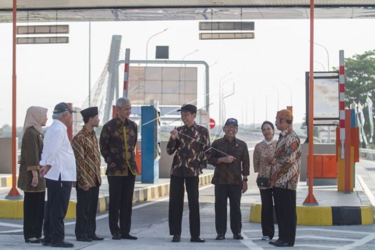 Presiden resmikan jalan tol ruas Kartasura-Sragen