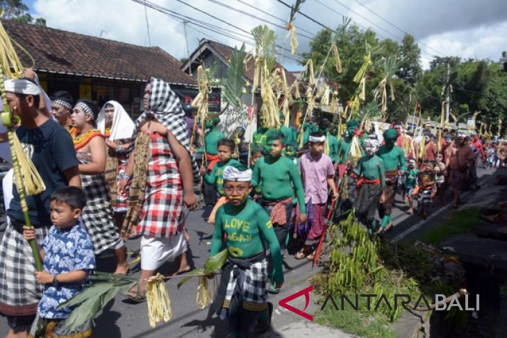 Ritual Ngerebeg di Tegalalang