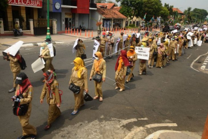 Unjuk rasa guru honorer