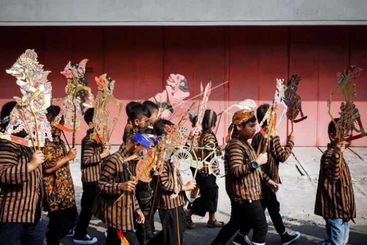 Wayang masuk sekolah