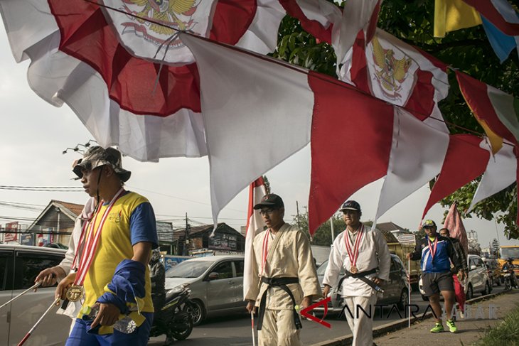 Aksi jalan kaki atlet paralimpik