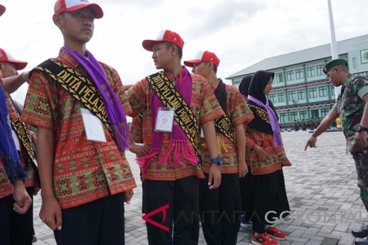 BUMN Hadir -  SMN Asal Lampung Latihan Baris-berbaris