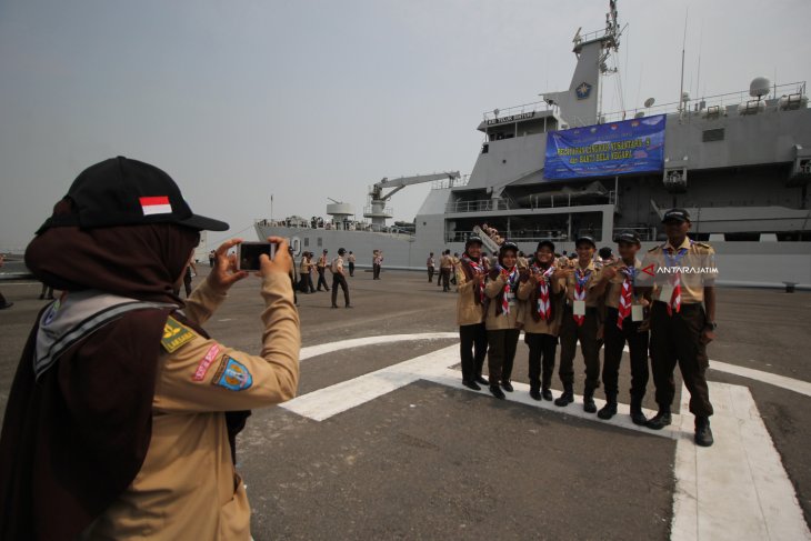 Pemberangkatan Pelayaran Lingkar Nusantara 8