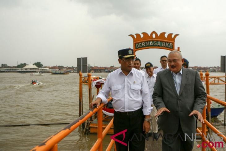 Penyerahan Bantuan Bus Air Dari Kemenhub