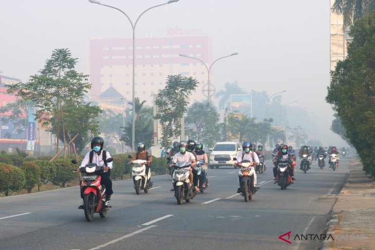 Kabut asap tebal selimuti Pontianak