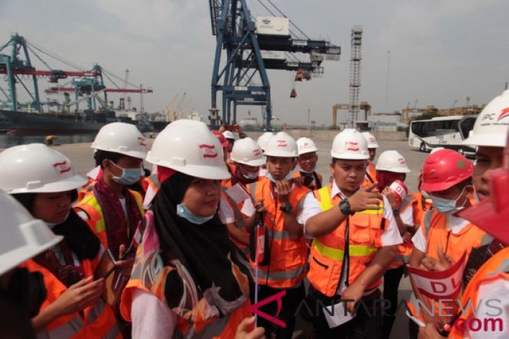 Siswa mengenal Nusantara berkunjung ke pelabuhan Tanjung Priok