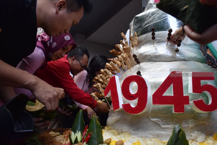 Tumpeng Jadah Pecel