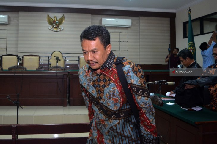 Tuntutan Bupati Nonaktif Jombang