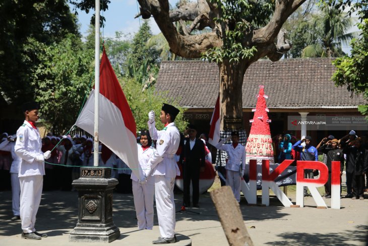 Upacara Bendera Berdirinya RI