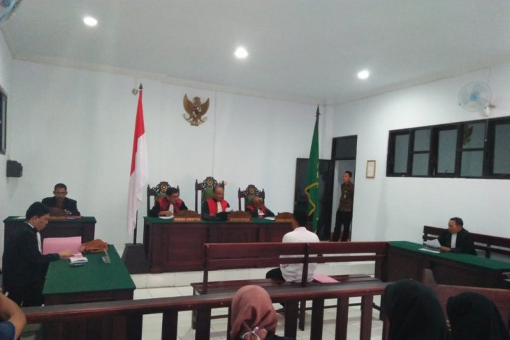 Hakim vonis terdakwa narkoba lima tahun penjara