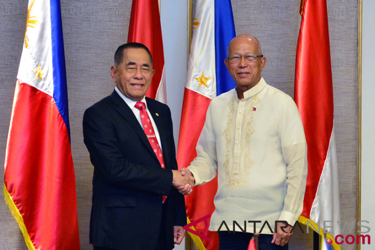 Three indonesian hostages released by armed group in philippines