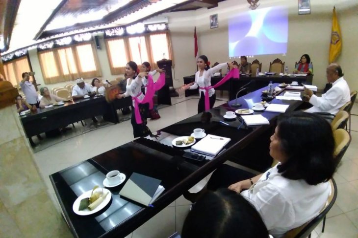 Dirjen Kebudayaan: setop "Joged Jaruh" di Youtube - ANTARA News Bali