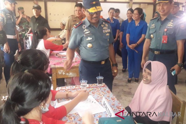 Lantamal XII kerahkan 38 tenaga medis pengobatan gratis