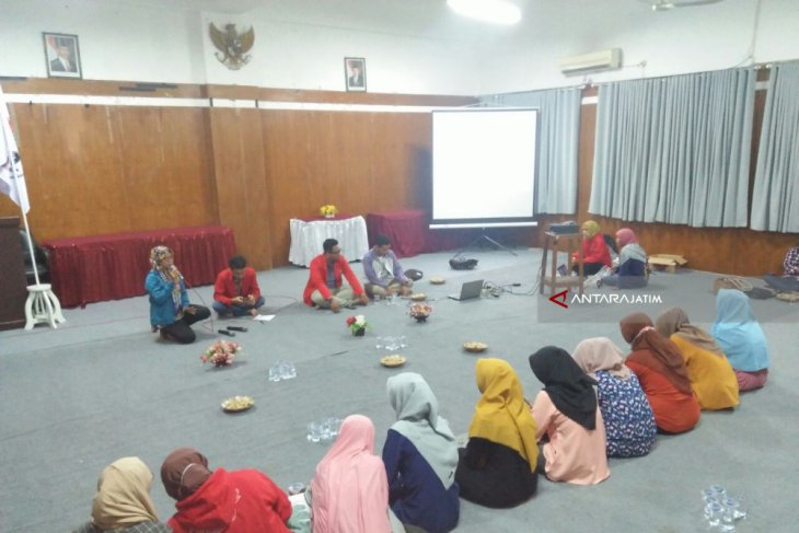 AJI Jember Gelar Nobar
