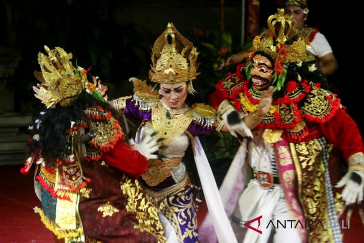 Prof Dibia luruskan alur cerita
