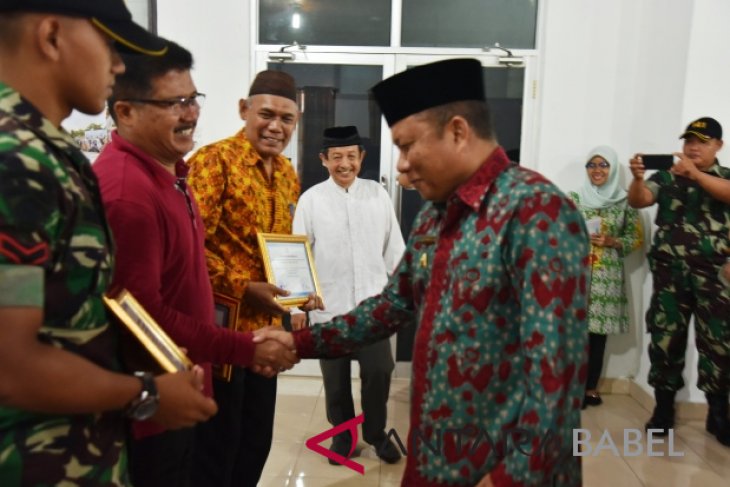Baznas Bangka berikan penghargaan kepada UPZ terbaik