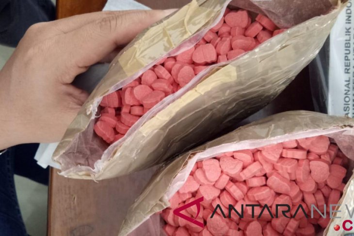 BNN arrests drug courier in Central Kalimantan