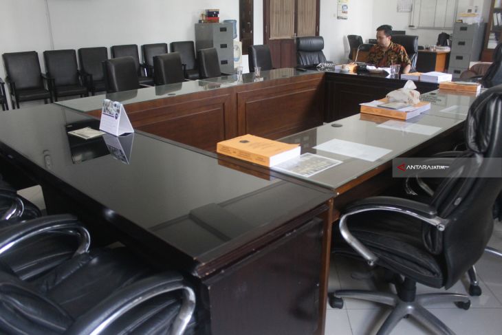 Kantor DPRD Malang Kosong