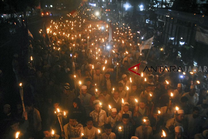 Pawai obor tahun baru Islam