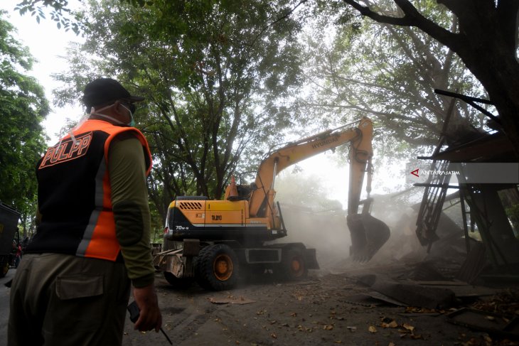 Penertiban Bangunan Liar