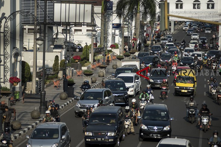 Rencana aturan ganjil Bandung