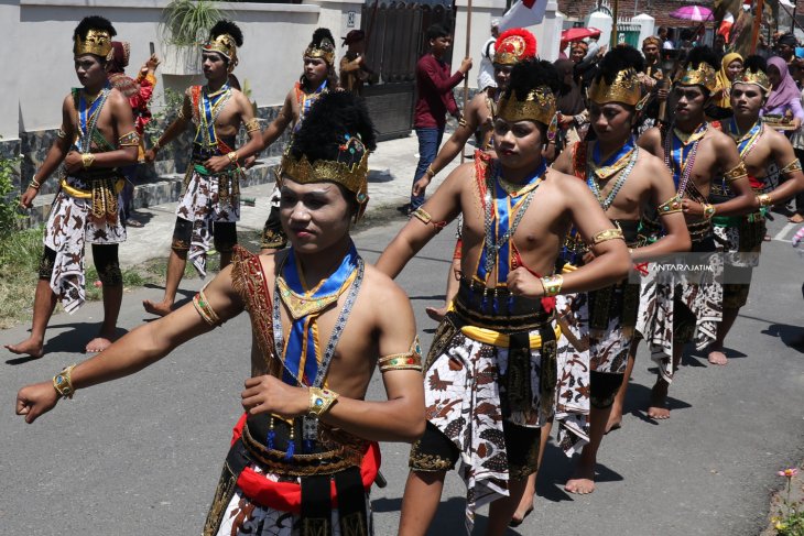 Sedekah Bumi Punden Suko Kediri