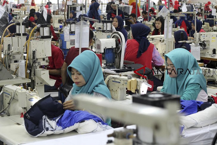 Target produsen tekstil dan pakaian nasional