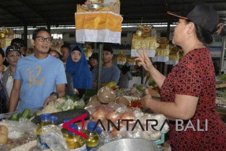 Foto- Sandiaga Uno kunjungi Pasar Sindhu