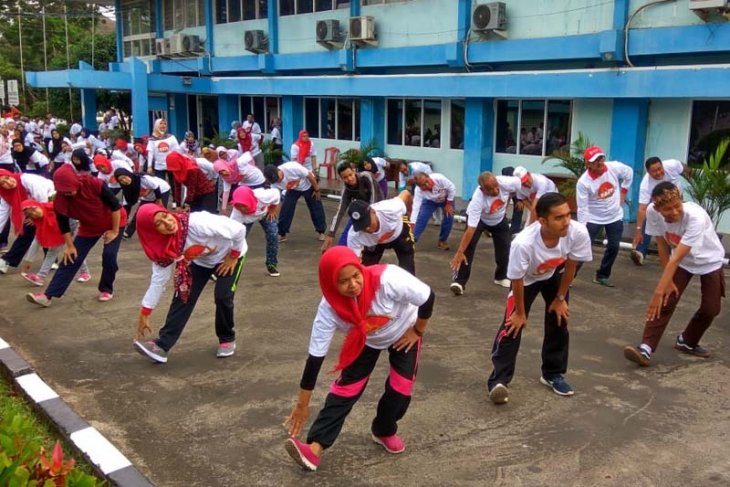 BKKBN Gorontalo Gelar Seminar Kesehatan Reproduksi Bersama Mitra