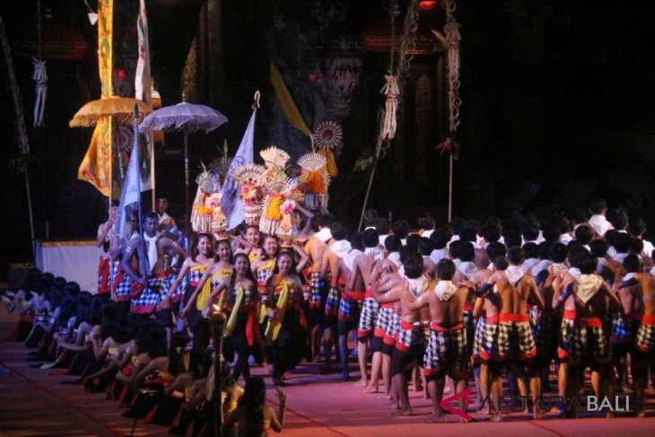 Kecak sarat makna tampil di Bali Mandara Nawanatya