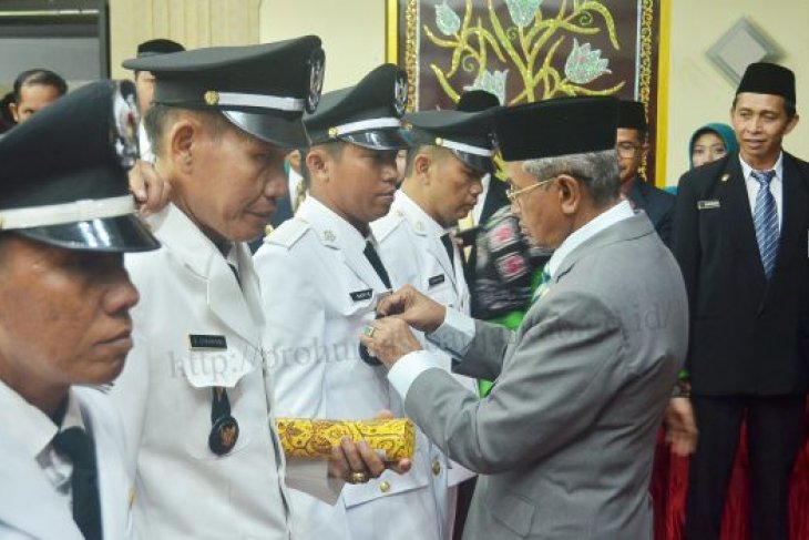 Bupati lantik tiga pimpinan Tinggi Pratama