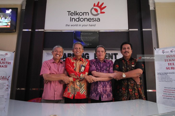 Pengenalan Institut Teknologi Telkom Surabaya