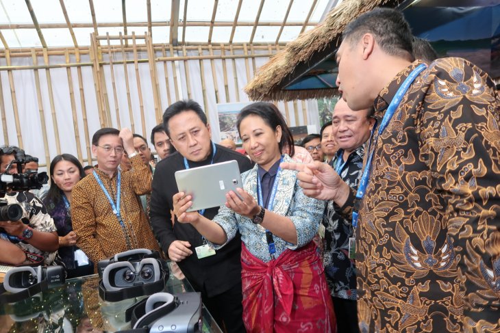 Minister Soemarno officially opens Indonesian Pavilion