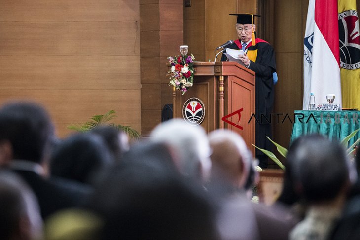 Gelar kehormatan doktor honoris causa