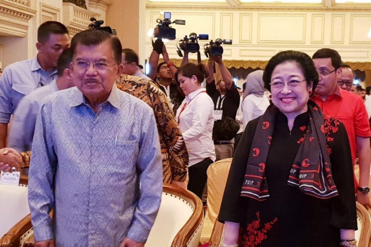 Megawati dan Jusuf Kalla hadiri pembukaan Rakernas TKN Jokowi-Ma'ruf